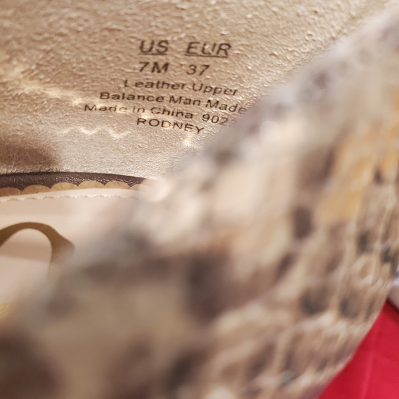 NEW Sam Edelman Rodney Snake-Print Flat Shoes - Picture 11 of 11